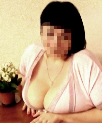 Креативная и нежная, я знаю, как доставить тебе самое незабываемое удовольствие. У меня есть не только опыт, но и интеллект, чтобы удовлетворить все твои желания.
Я - искусная индивидуалка, со мной ты познаешь новые грани страсти и наслаждения. Моя нежная кожа, изящное тело и обольстительный взгляд не оставят тебя равнодушным. В моем арсенале огромное количество возможностей, чтобы разнообразить нашу встречу.
Открой для себя удовольствие от релакса, эротического массажа, классического и орального секса, а также многих других эксклюзивных услуг. Тебе понравится каждая минута проведенная со мной.
Я живу в Москве и готова встретиться с тобой в любом удобном для тебя месте. Доверь мне свои сокровенные желания, и я сделаю все возможное, чтобы превратить их в реальность. Я гарантирую тебе полную конфиденциальность и незабываемый опыт.
Мои отзывы и фото говорят сами за себя. Я жду тебя, чтобы сделать наше свидание незабываемым! 😘💋🔥 Алена